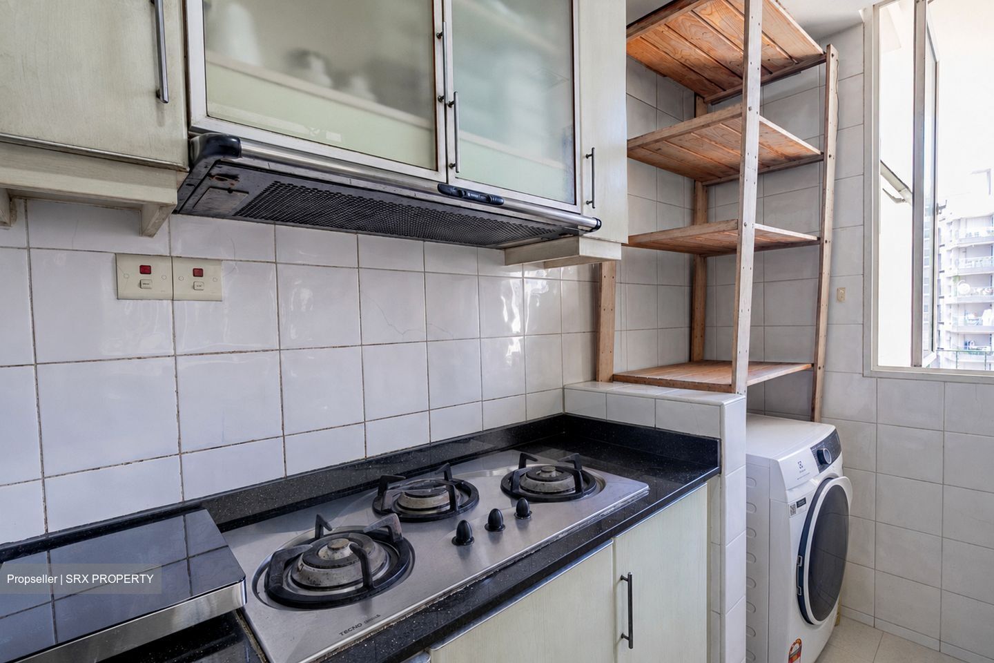 Papillon (D12), Apartment #590341101